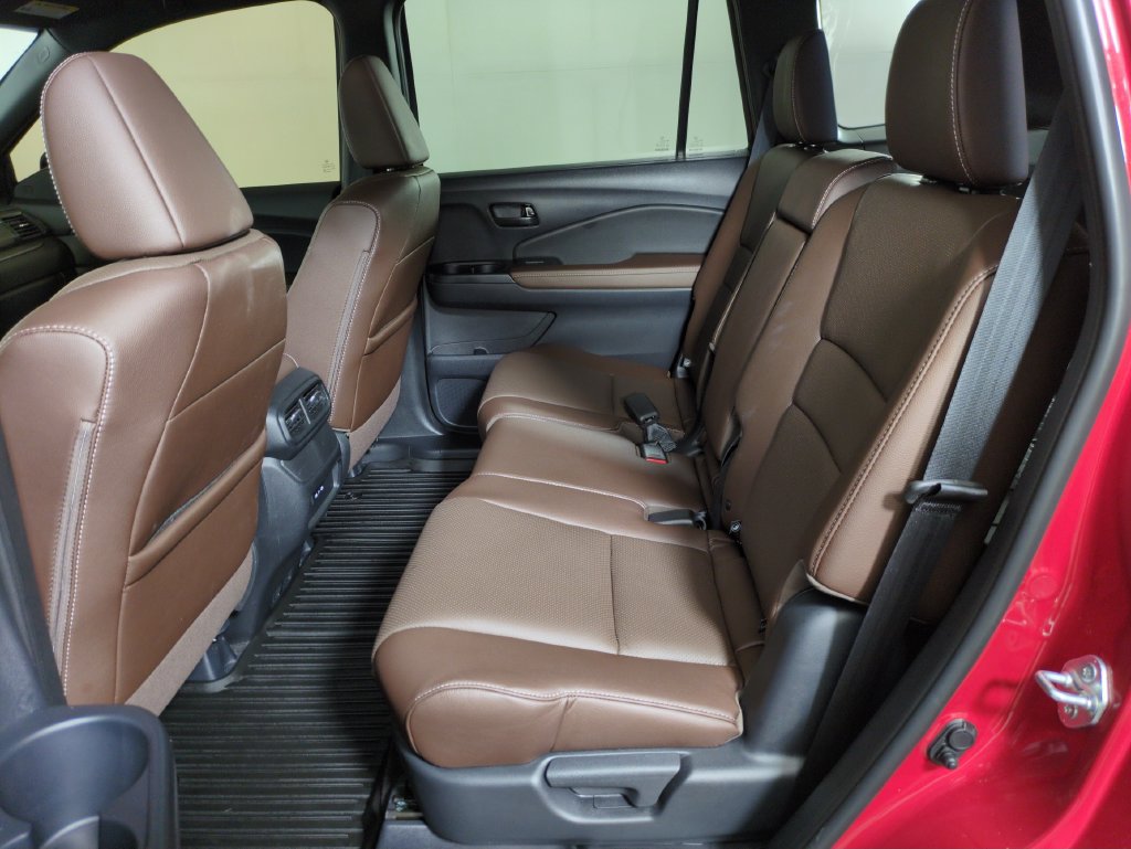 Certified 2024 Honda Passport EX-L image 32