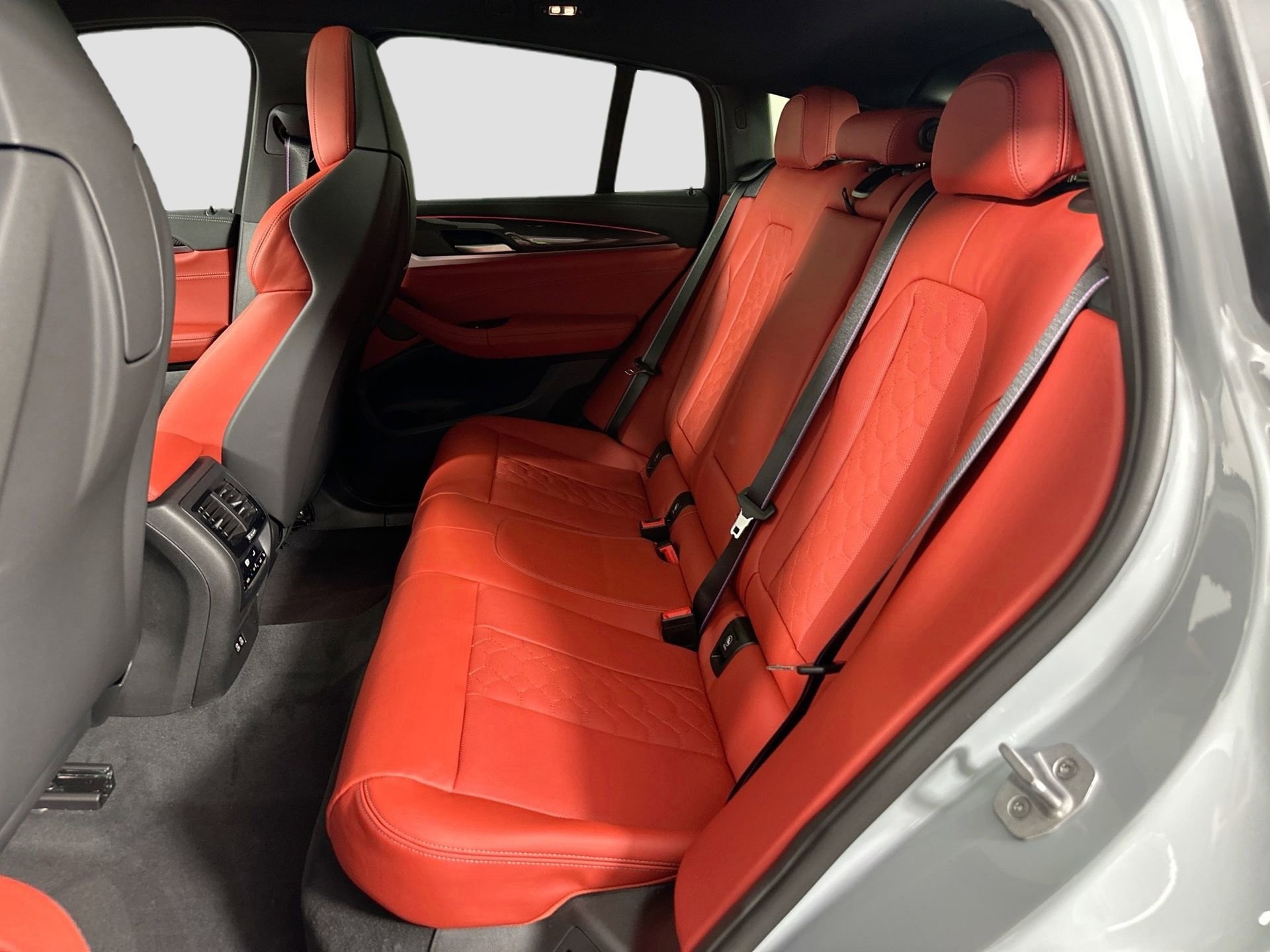 Used 2025 BMW X4 M Base w/ Competition Package image 16