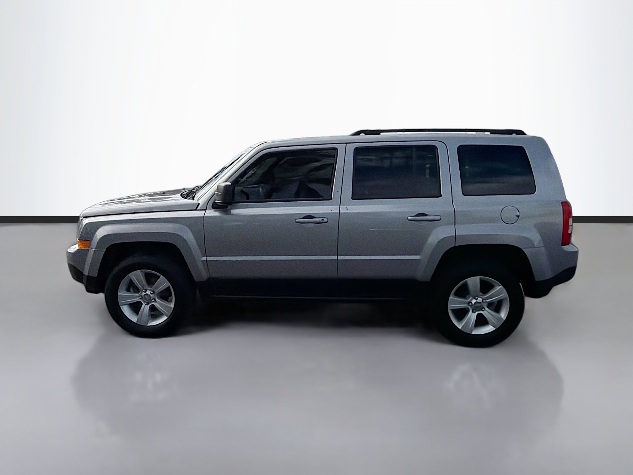 Used 2017 Jeep Patriot Latitude image 6