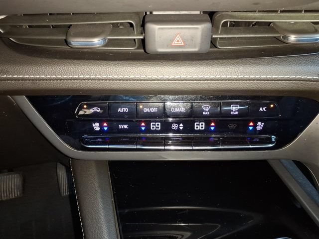 Used 2022 Buick Envision Avenir w/ Technology Package II AWD/4WD image 34