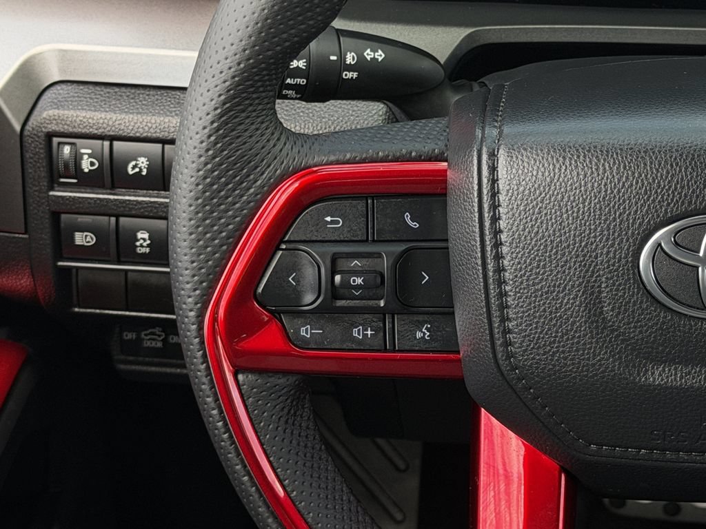 Used 2025 Toyota Tacoma TRD Sport AWD/4WD image 14