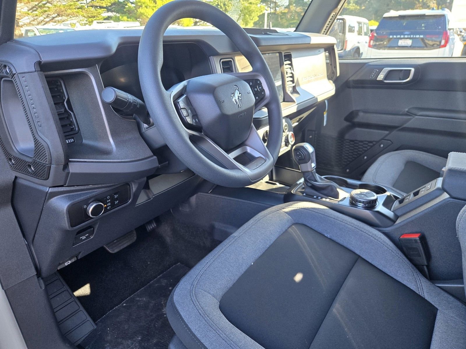 New 2025 Ford Bronco 4-Door image 7