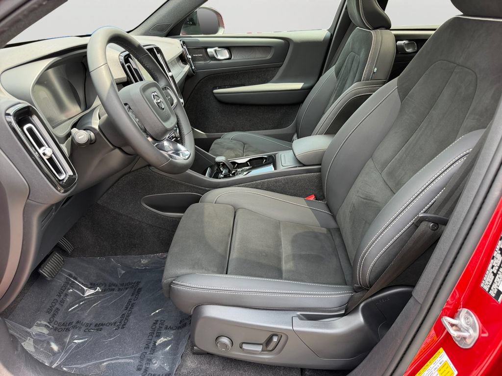 Certified 2023 Volvo C40 P8 Recharge Ultimate AWD/4WD image 16