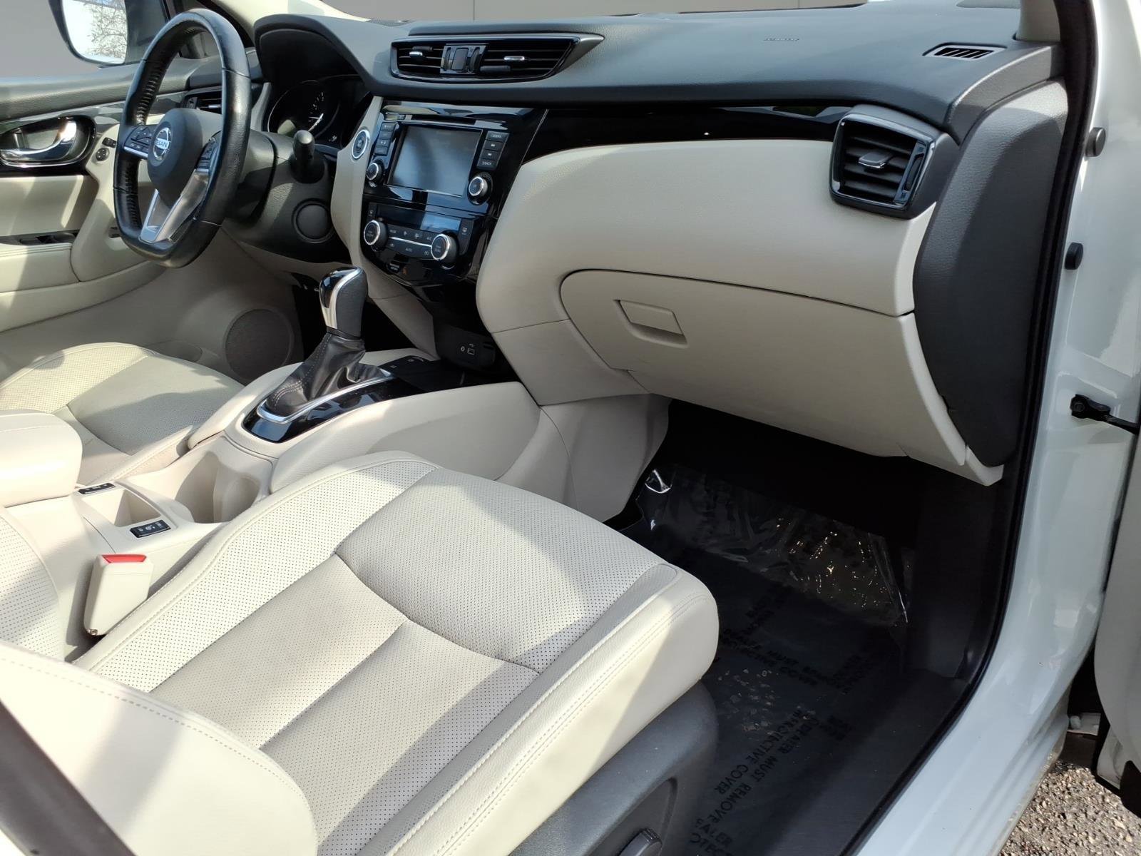Used 2022 Nissan Rogue Sport SL w/ Premium Package AWD/4WD image 7