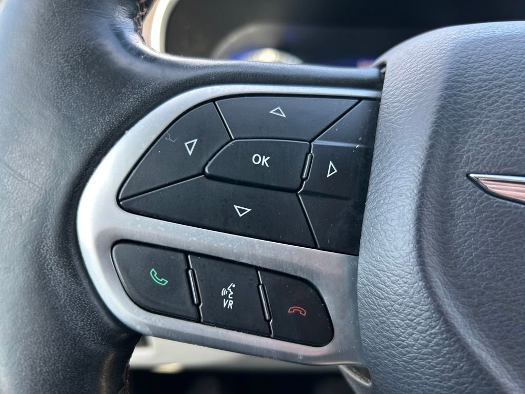 Used 2017 Chrysler Pacifica Touring-L Plus w/ Advanced Safetytec Group image 18