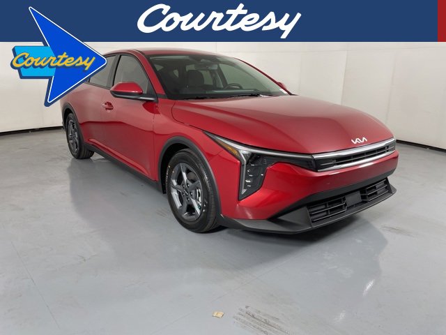 New 2025 Kia K4 LXS