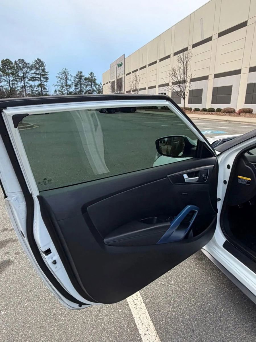 Used 2014 Hyundai Veloster Turbo image 18