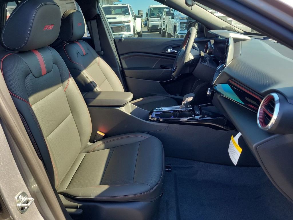 New 2026 Chevrolet Trax RS w/ Sunroof Package image 20