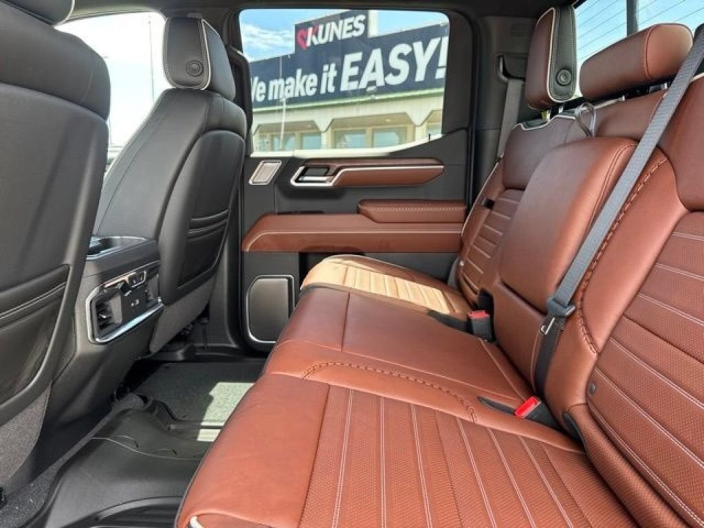 New 2026 GMC Sierra 1500 Denali Ultimate w/ LPO, Black Badging Package AWD/4WD image 16