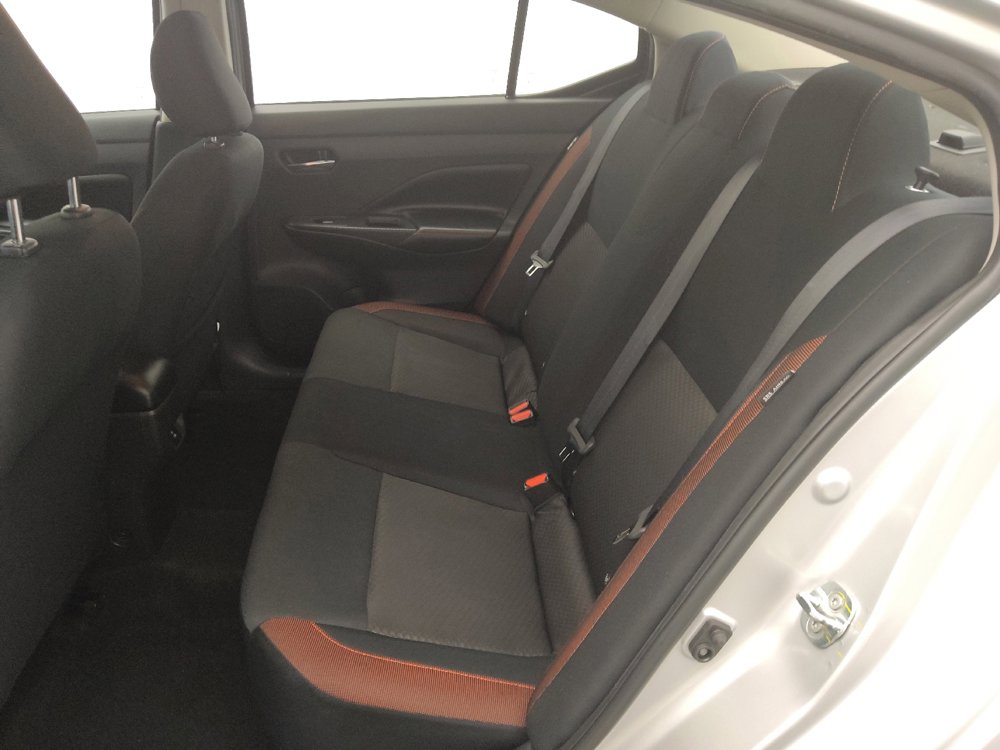 Used 2024 Nissan Versa SR FWD image 18