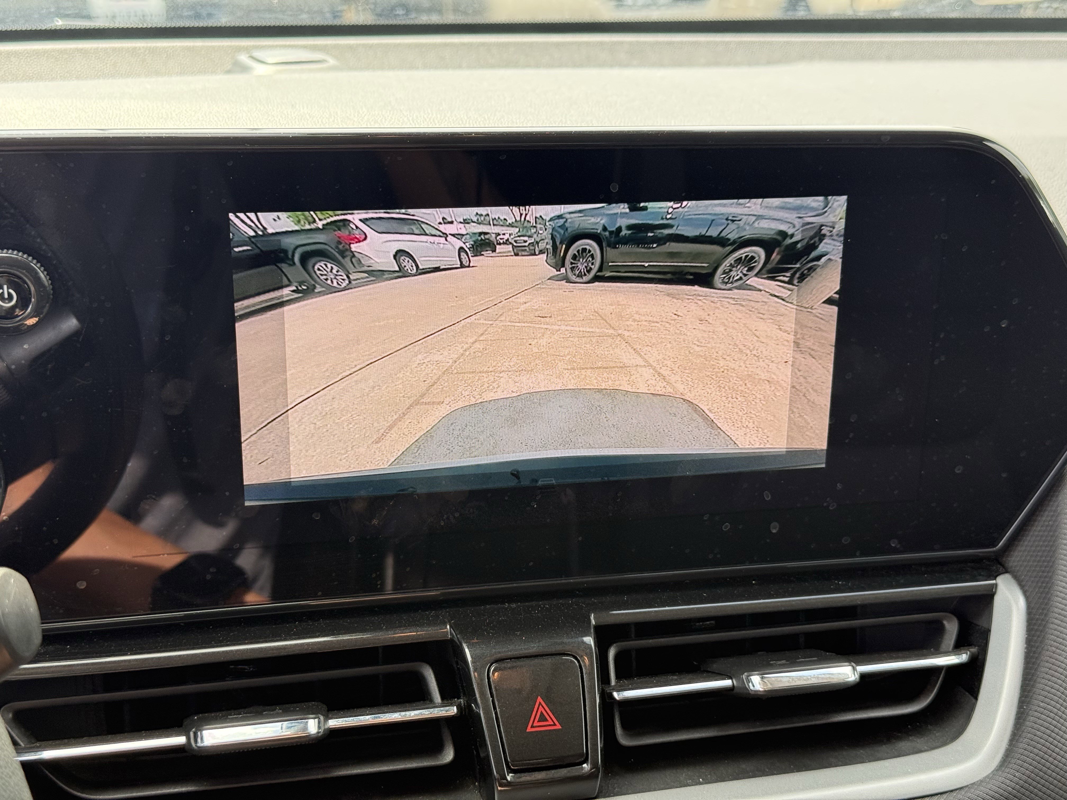 Used 2025 Chevrolet TrailBlazer LT AWD/4WD image 22