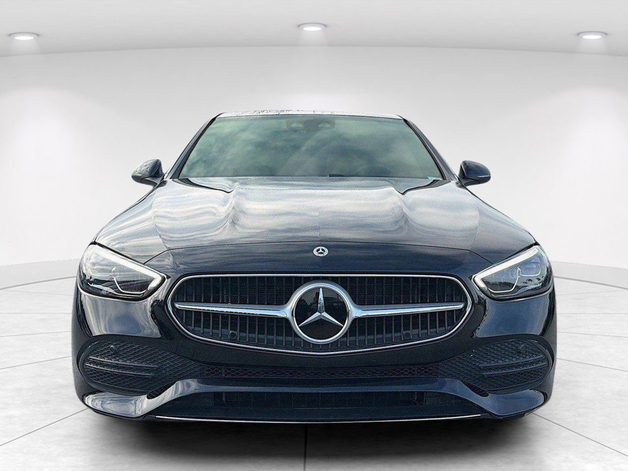 Used 2025 Mercedes-Benz C 300 Sedan image 8