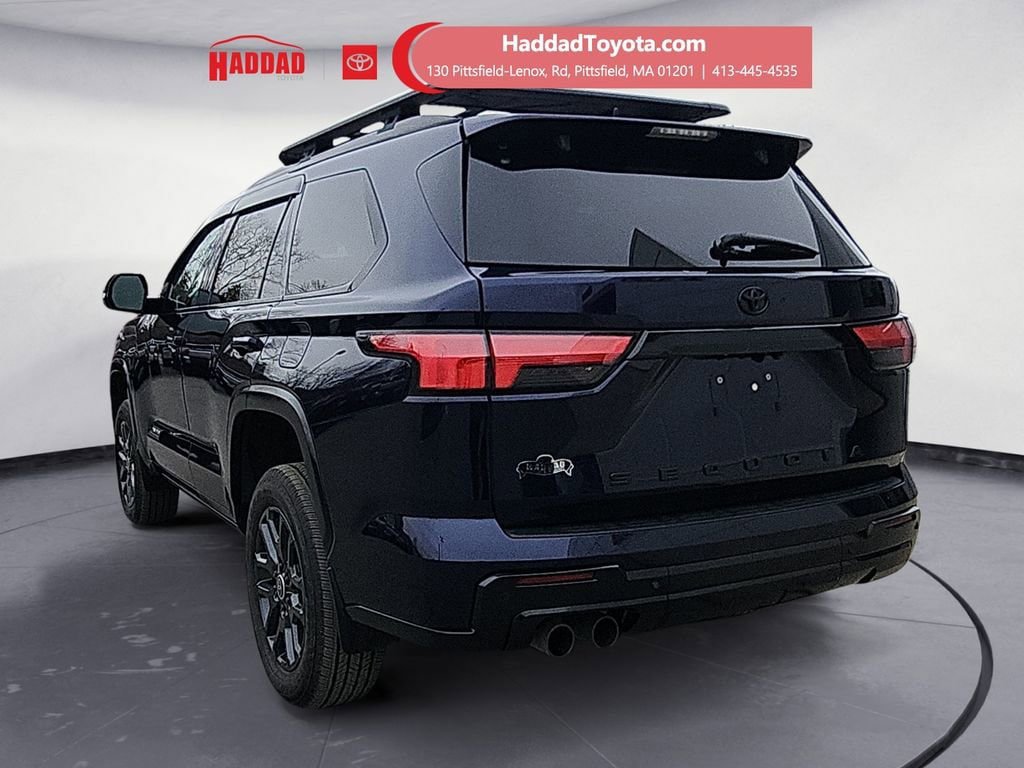 Used 2024 Toyota Sequoia Platinum AWD/4WD image 3