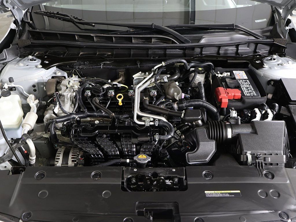 Used 2024 Nissan Altima 2.5 SV image 12