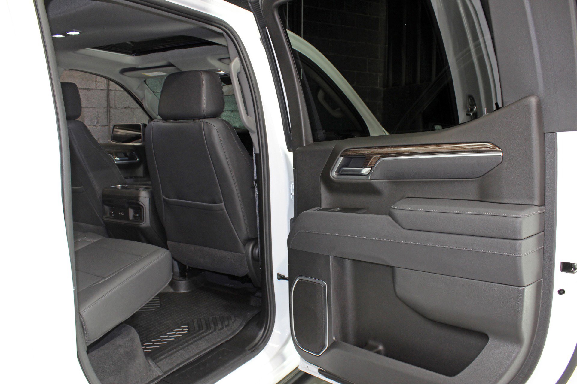 Used 2025 Chevrolet Silverado 1500 RST w/ RST All Star Premium Package image 45