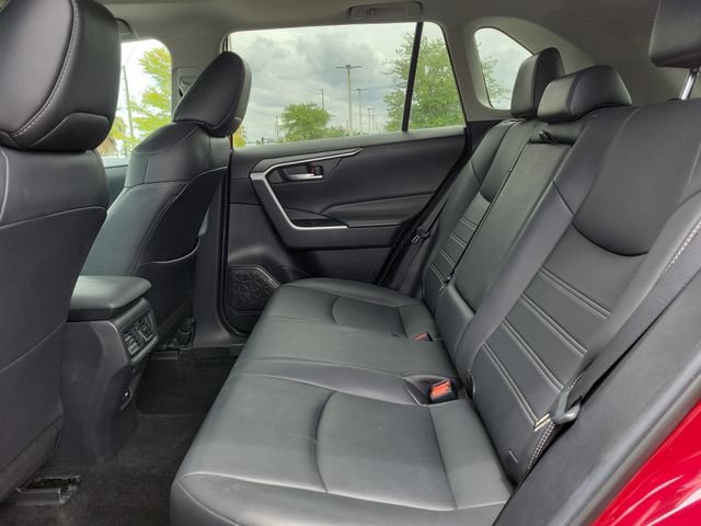 Used 2021 Toyota RAV4 XLE Premium FWD image 11
