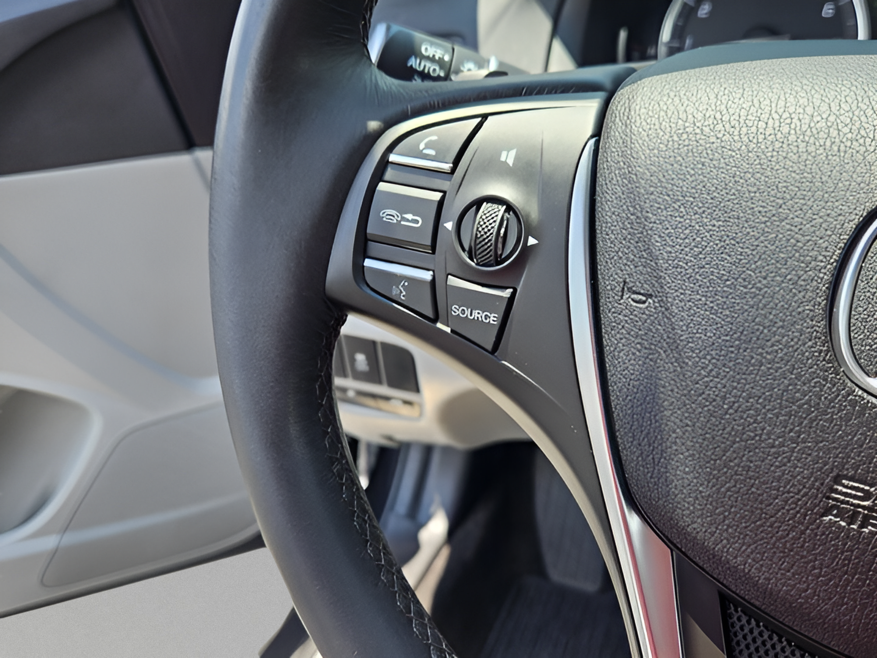 Used 2015 Acura TLX V6 SH-AWD w/ Technology Pkg image 25