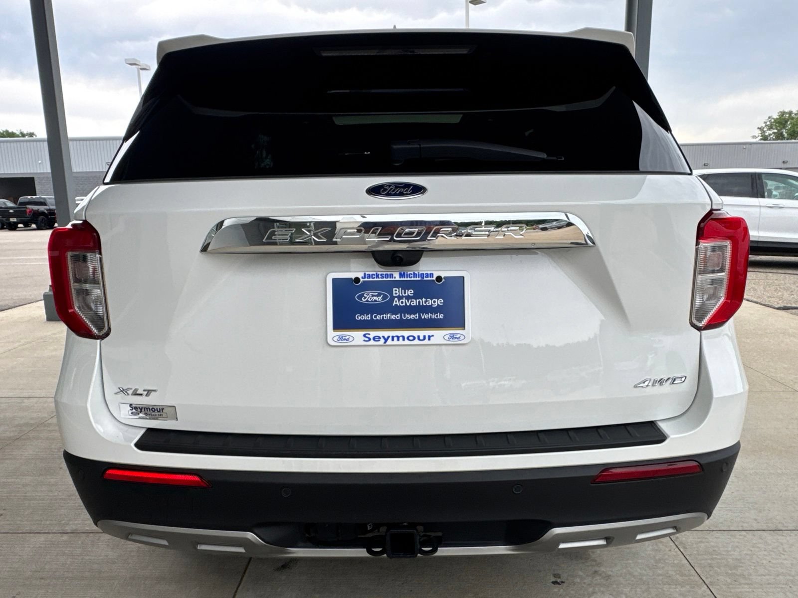 Certified 2023 Ford Explorer XLT w/ Equipment Group 202A AWD/4WD image 6