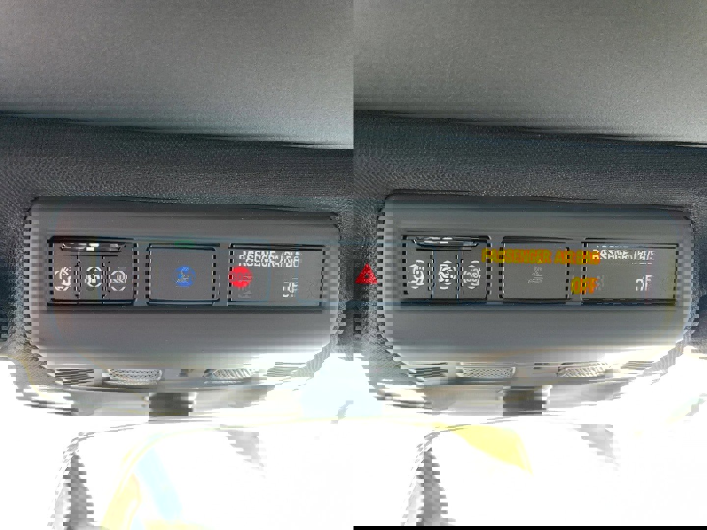 Used 2023 Chevrolet Corvette w/ Z51 Performance Package image 23