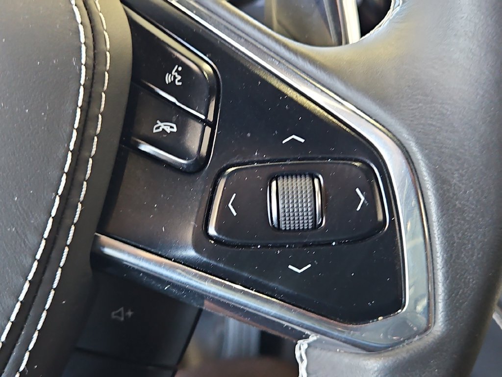 Used 2025 Chevrolet Corvette Z06 RWD image 19