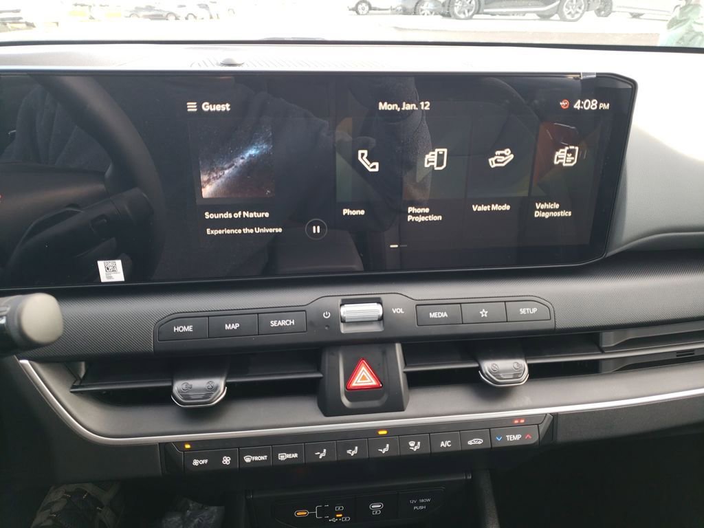 New 2025 Kia K4 LXS image 19