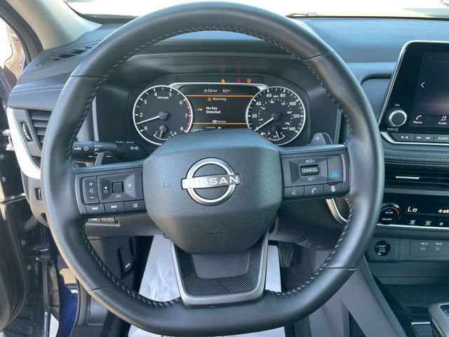 Used 2025 Nissan Rogue SV FWD image 44