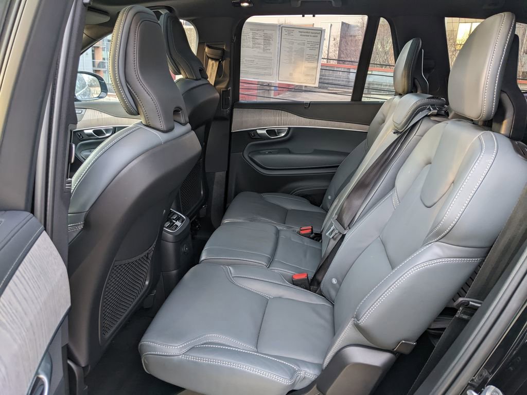 Certified 2024 Volvo XC90 T8 Ultimate w/ Protection Package Premier image 23
