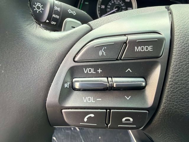 Used 2022 Hyundai Ioniq SE FWD image 31