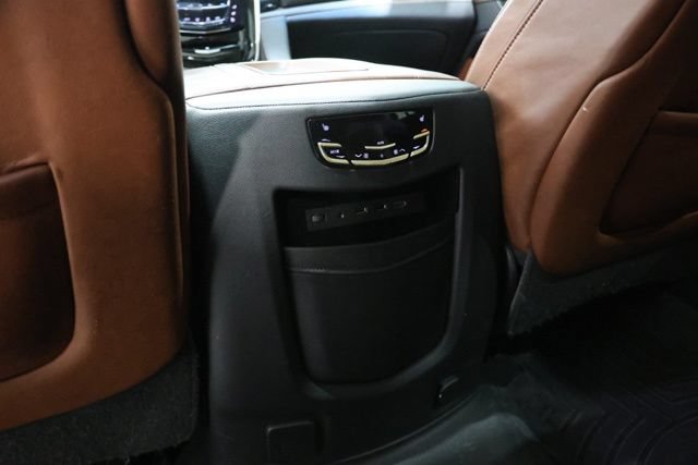Used 2019 Cadillac Escalade ESV Luxury AWD/4WD image 30