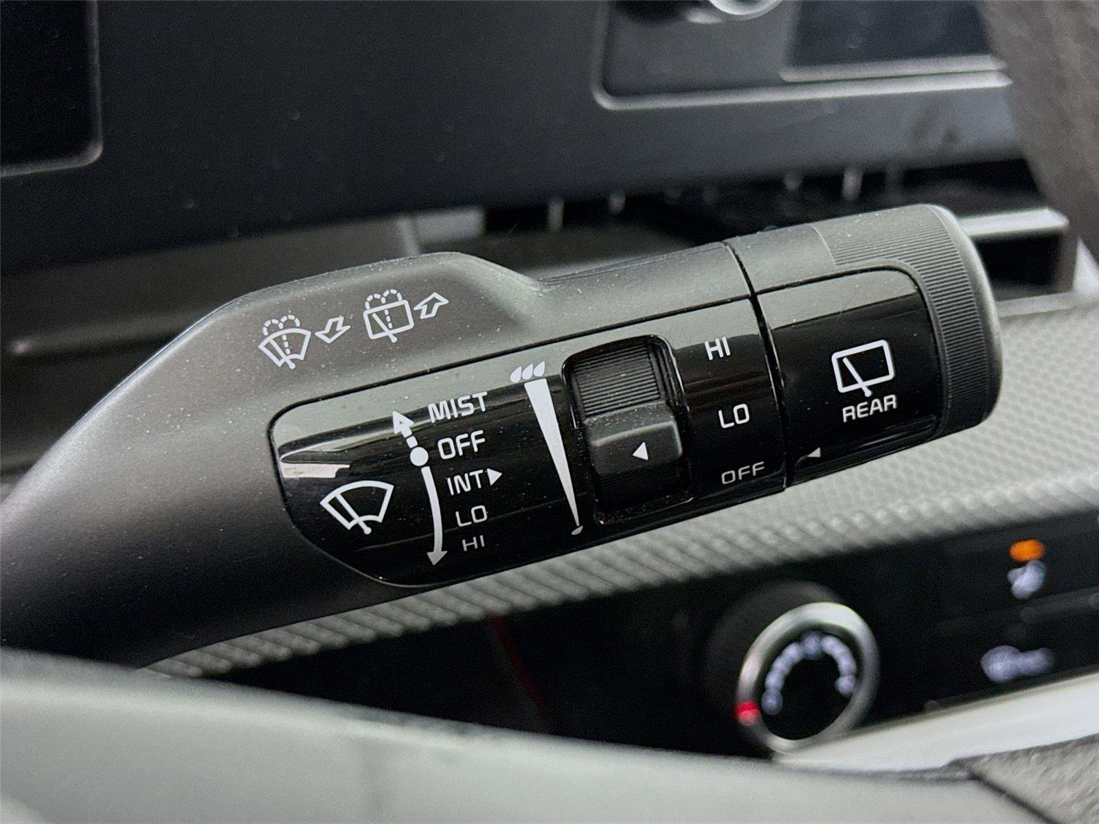 Used 2024 Kia Sportage LX image 6