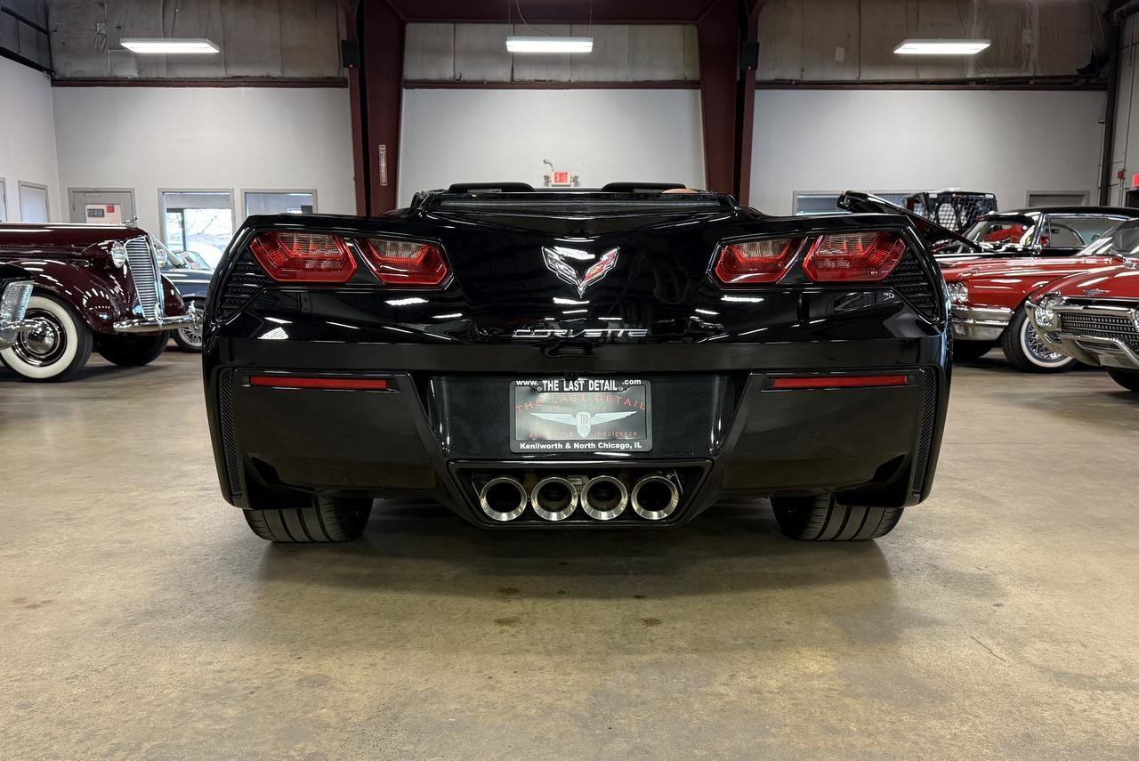 Used 2018 Chevrolet Corvette Stingray Convertible w/ 3LT Preferred Equipment Group image 16