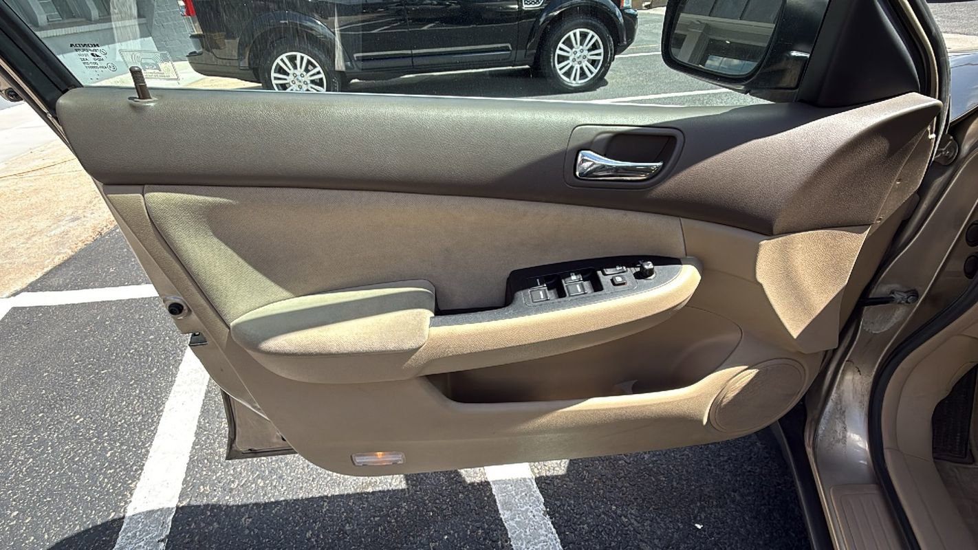 Used 2006 Honda Accord LX image 9