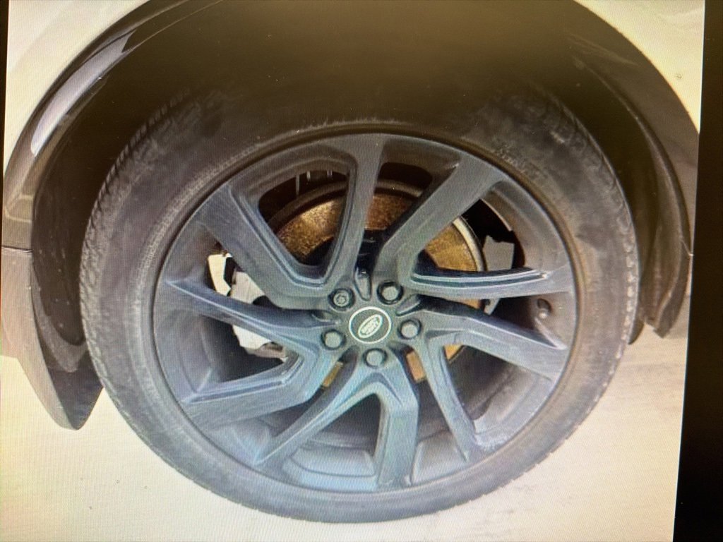 Used 2023 Land Rover Discovery S R-Dynamic image 5