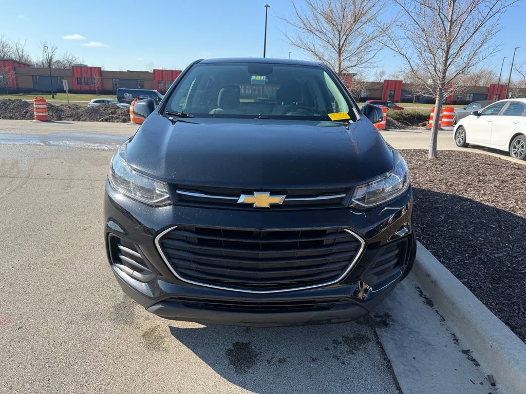 Used 2020 Chevrolet Trax LS FWD image 3