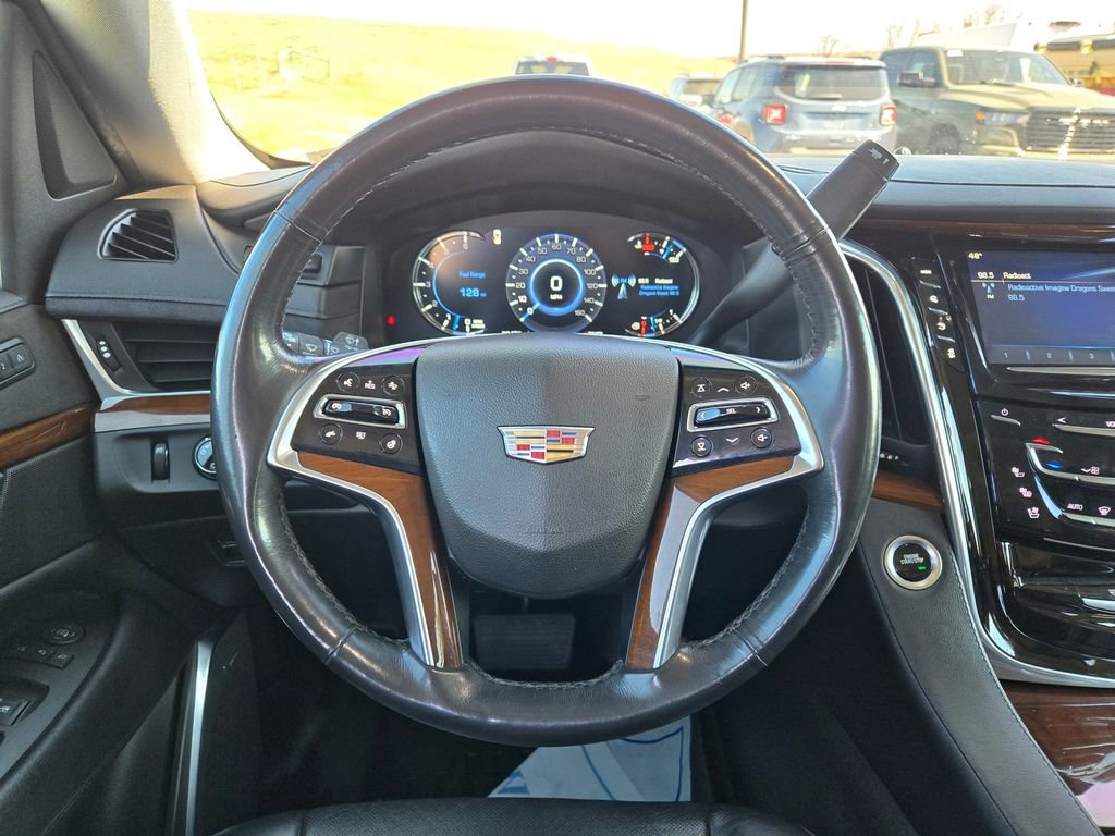 Used 2018 Cadillac Escalade ESV Premium Luxury image 21