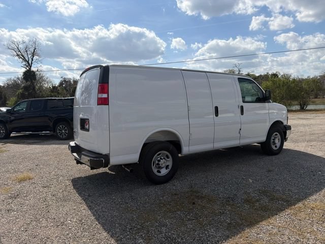 New 2026 Chevrolet Express 3500 w/ Driver Convenience Package RWD image 16