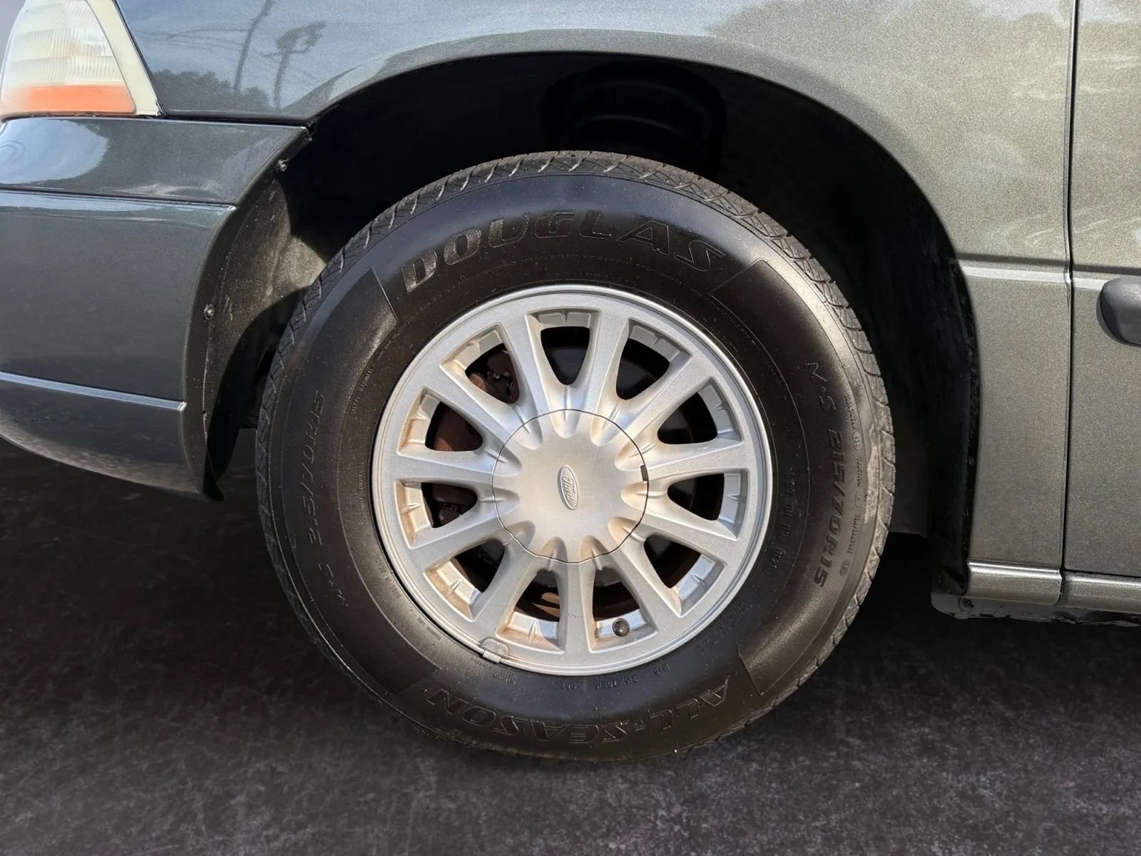 Used 2003 Ford Windstar LX FWD image 11