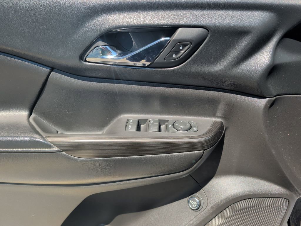 Used 2018 GMC Acadia SLT w/ LPO, Floor Liner Package FWD image 15