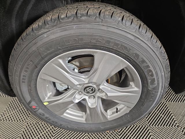 New 2025 Toyota RAV4 XLE image 12