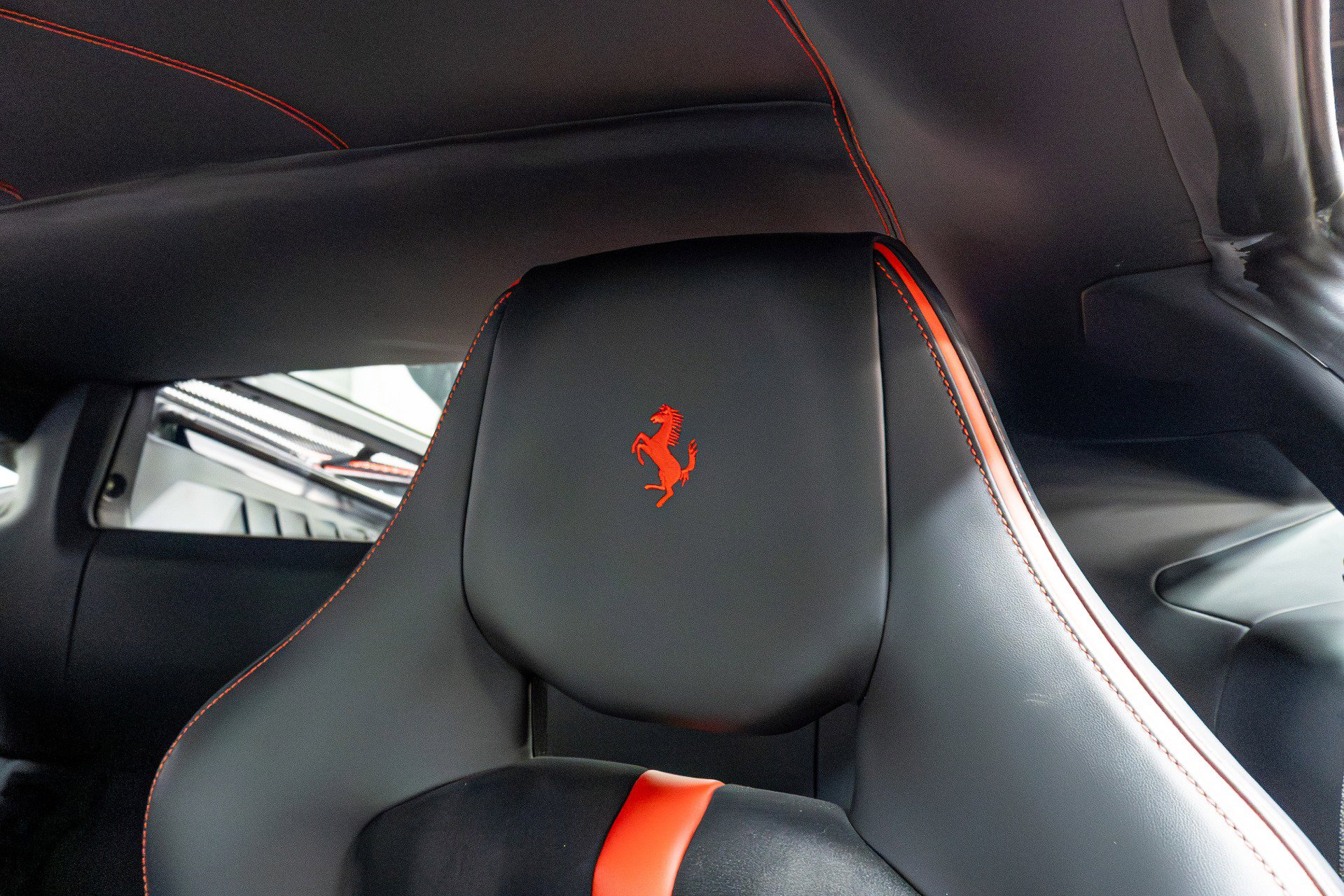 Used 2018 Ferrari 488 GTB image 8