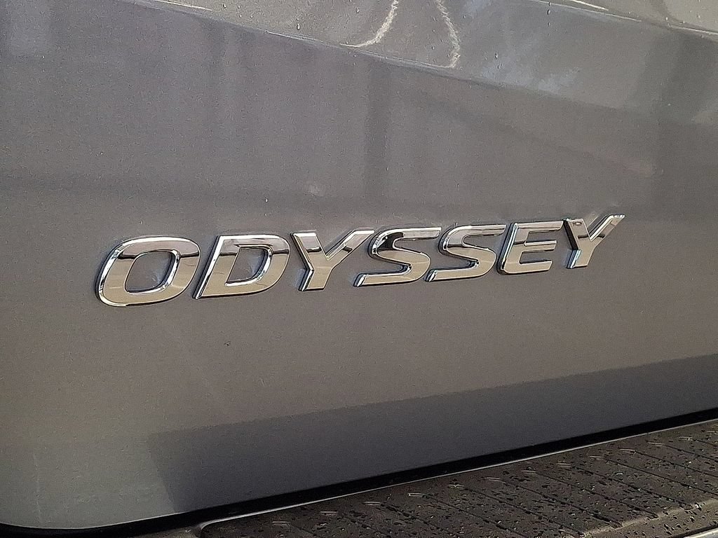 New 2026 Honda Odyssey Touring image 5