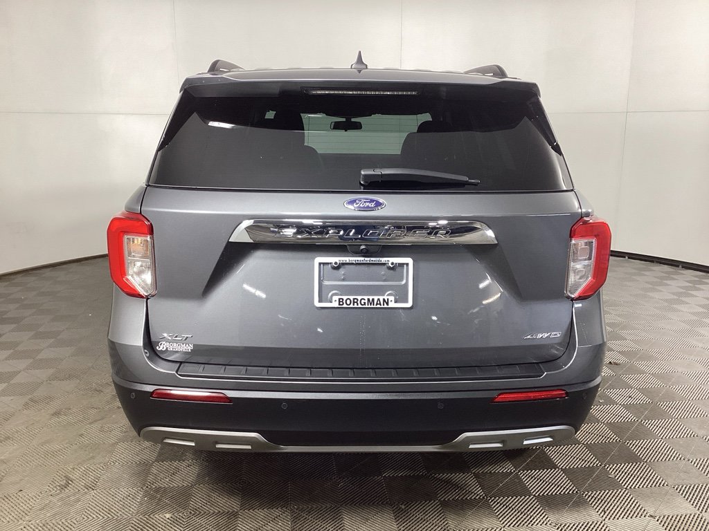 Used 2023 Ford Explorer XLT w/ Equipment Group 202A image 3
