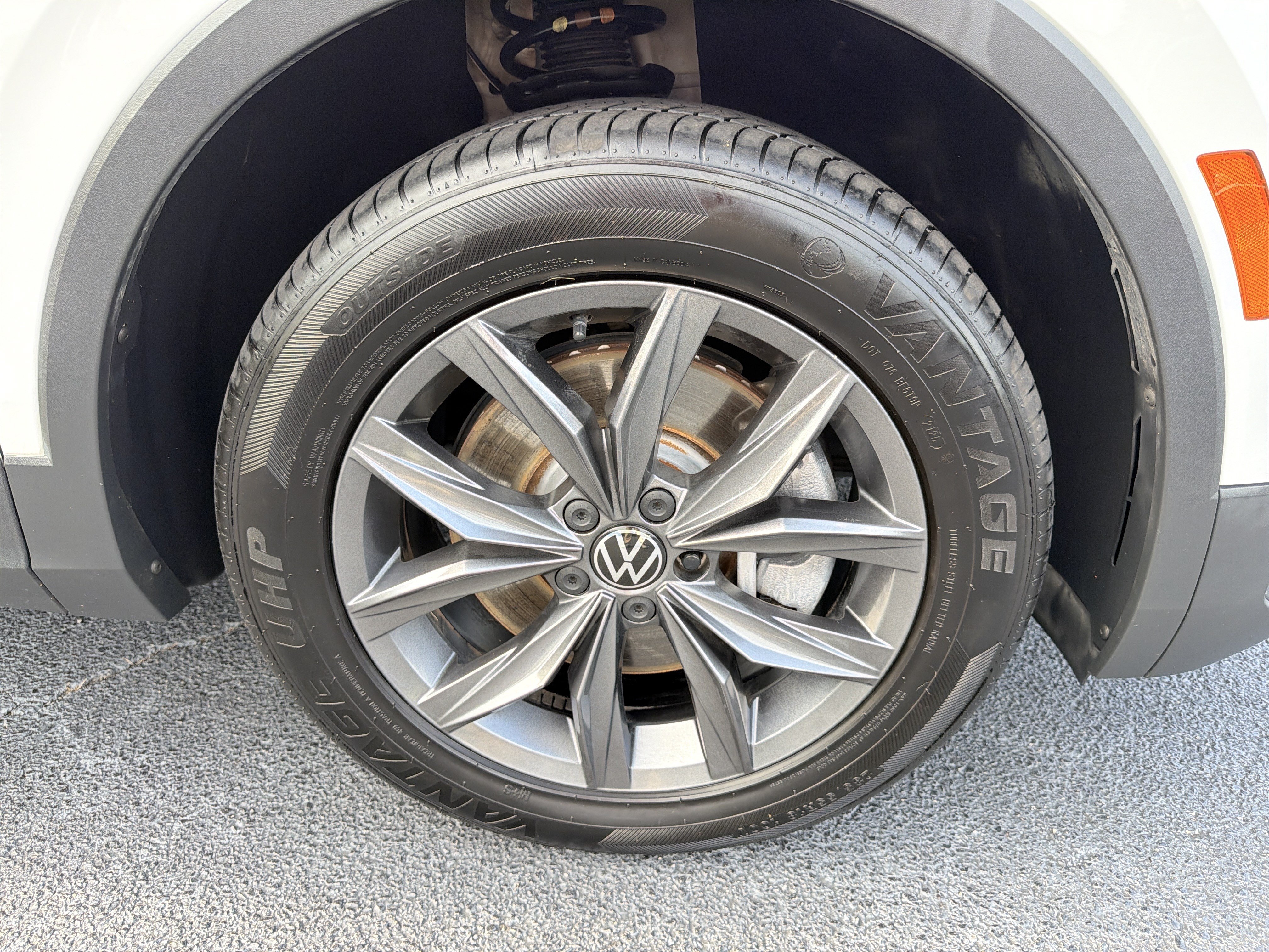 Used 2022 Volkswagen Tiguan SE FWD image 25