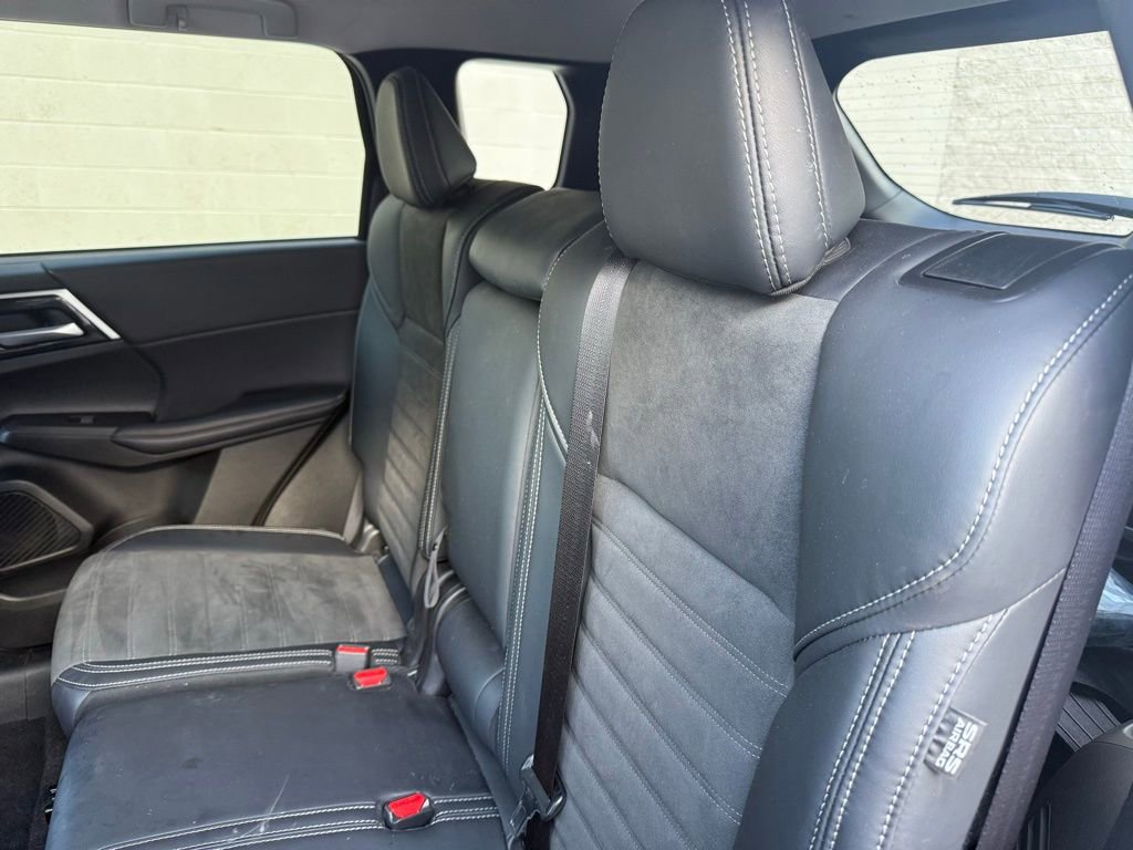 Used 2025 Mitsubishi Outlander SE AWD/4WD image 24