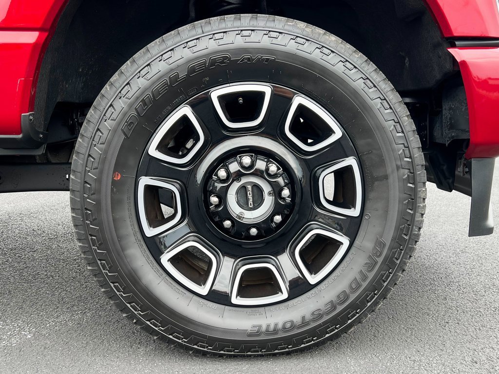 Used 2025 Ford F250 Platinum image 17