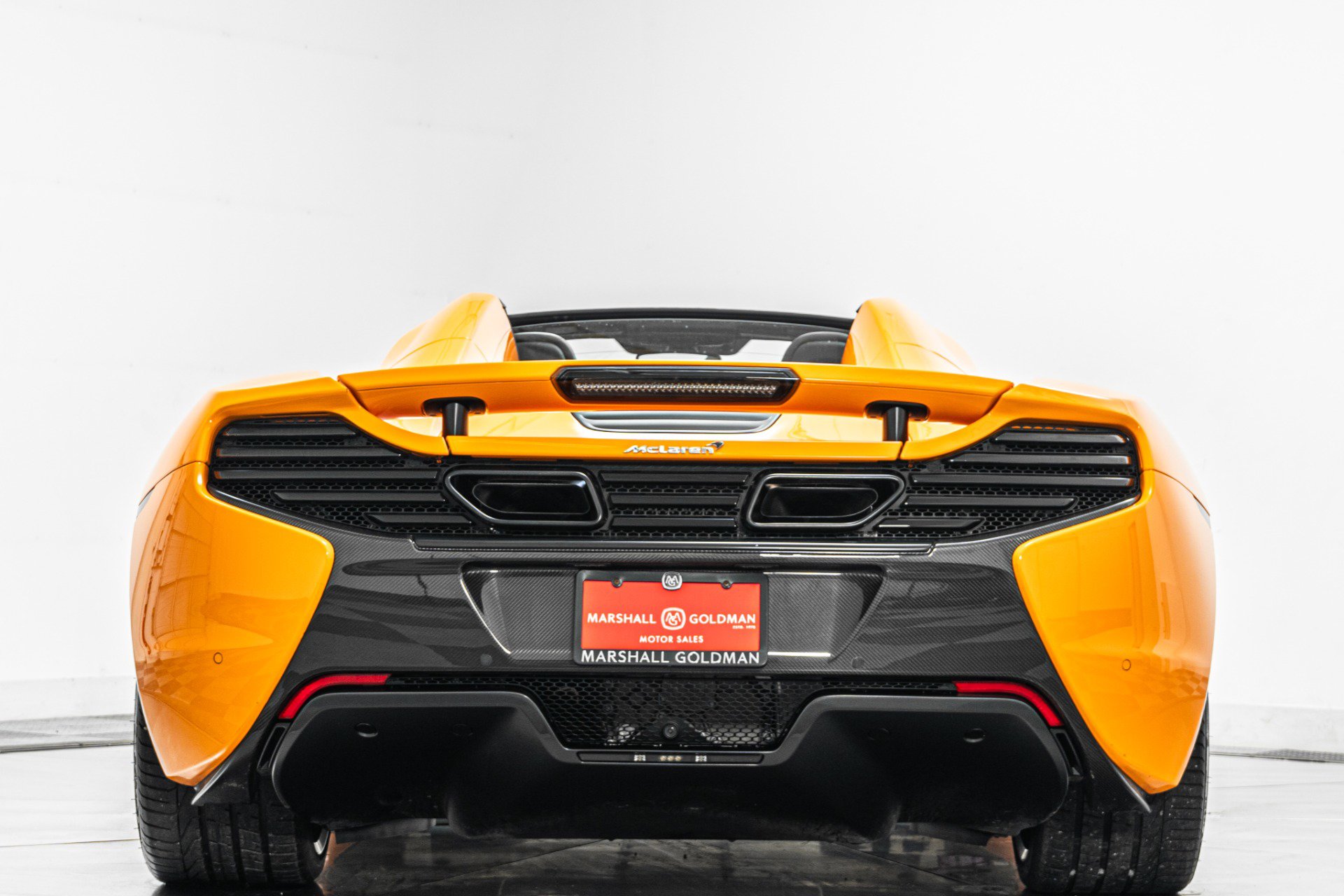 Used 2015 McLaren 650S Spider RWD image 8