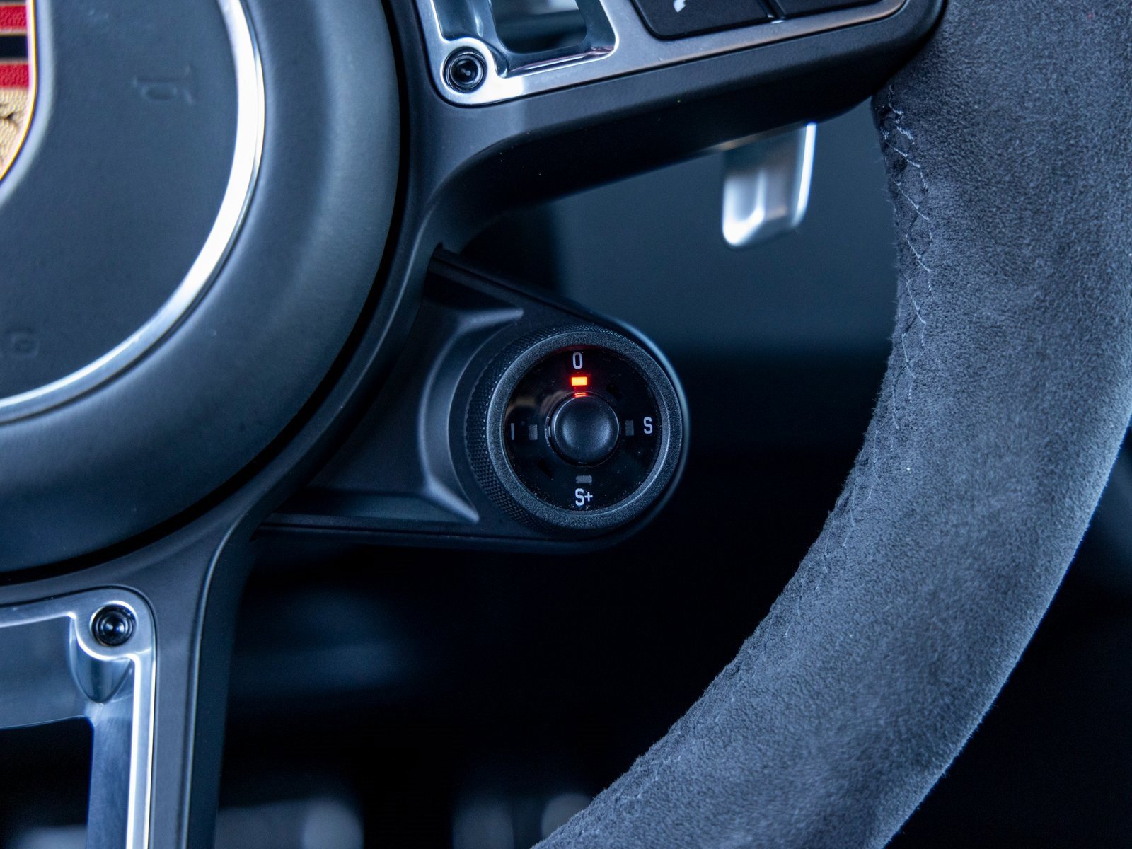 Certified 2020 Porsche Cayenne Turbo image 38