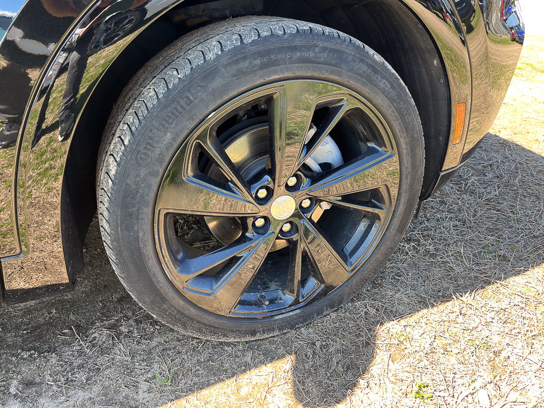 Used 2021 Buick Envision Essence w/ Sport Touring Package image 8