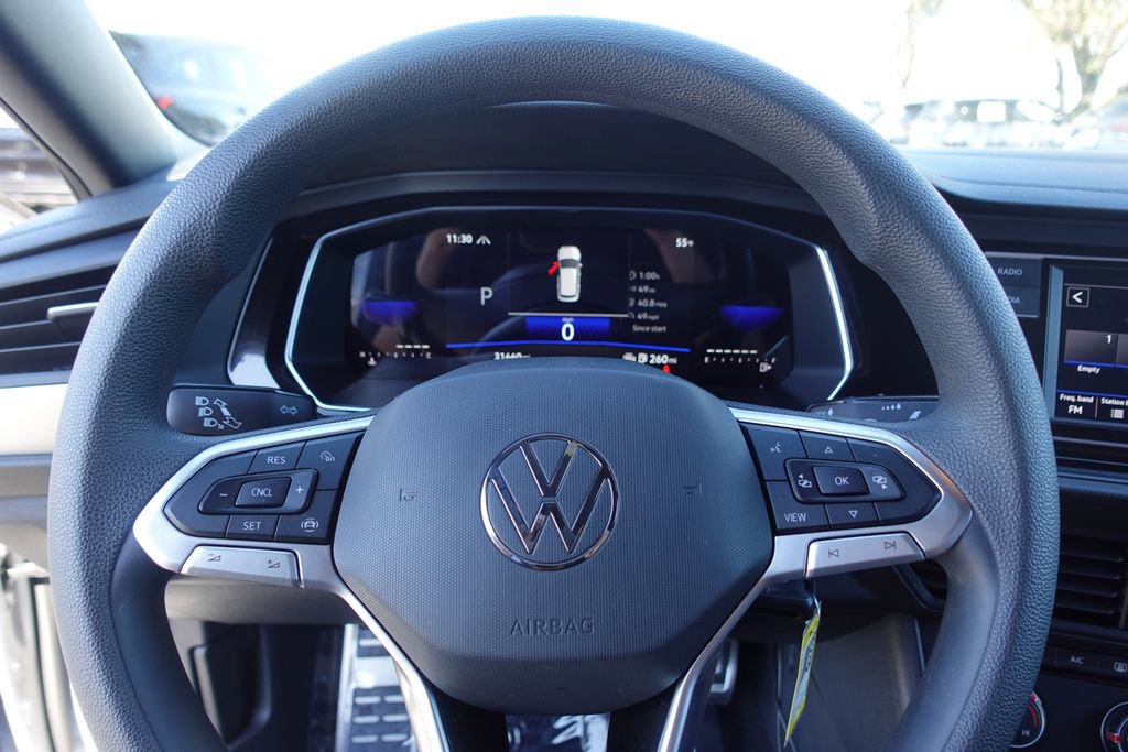 Used 2023 Volkswagen Jetta Sport image 12