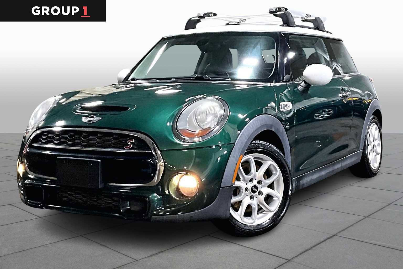 Used 2017 MINI Cooper S image 1